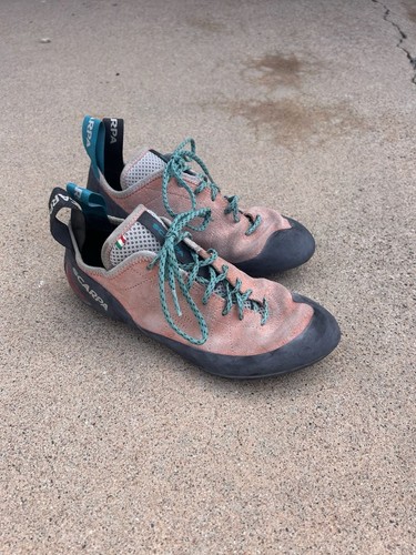 Scarpa helix climbing shoes - climbing,